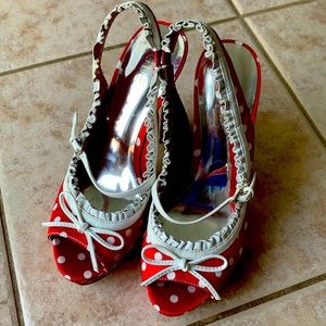 Guess polka dot high heels size 6M